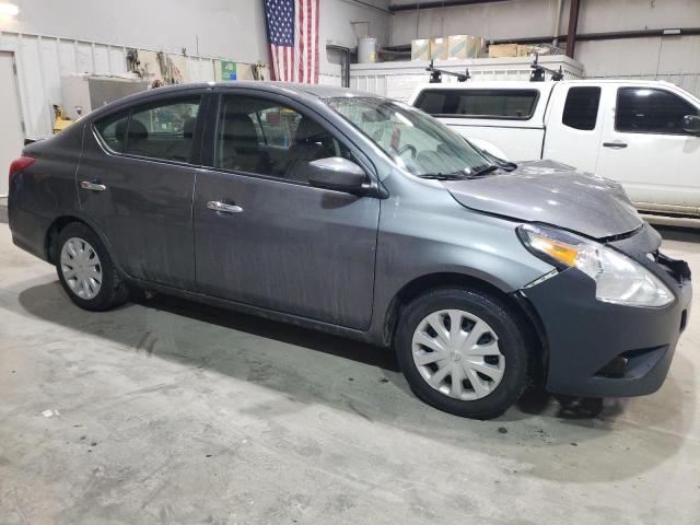  NISSAN VERSA 2018 Сірий
