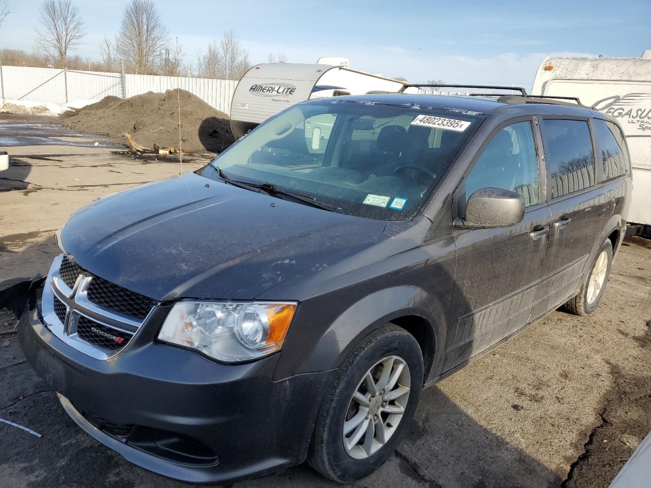 2015 Dodge Caravan - Image 1