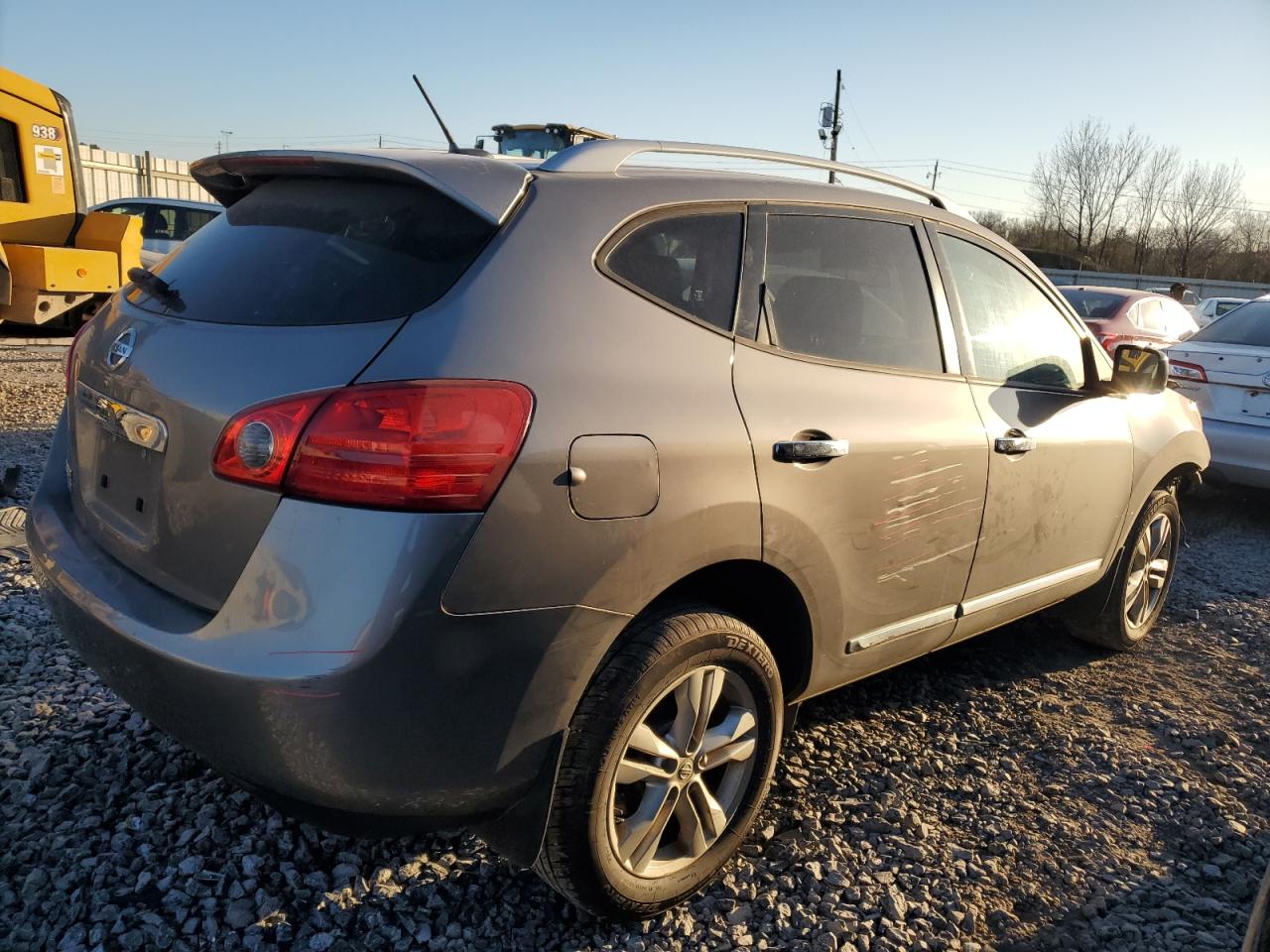 2015 Nissan Rogue - Image 3