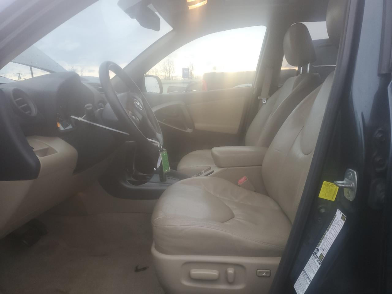 2012 Toyota RAV 4 - Image 7