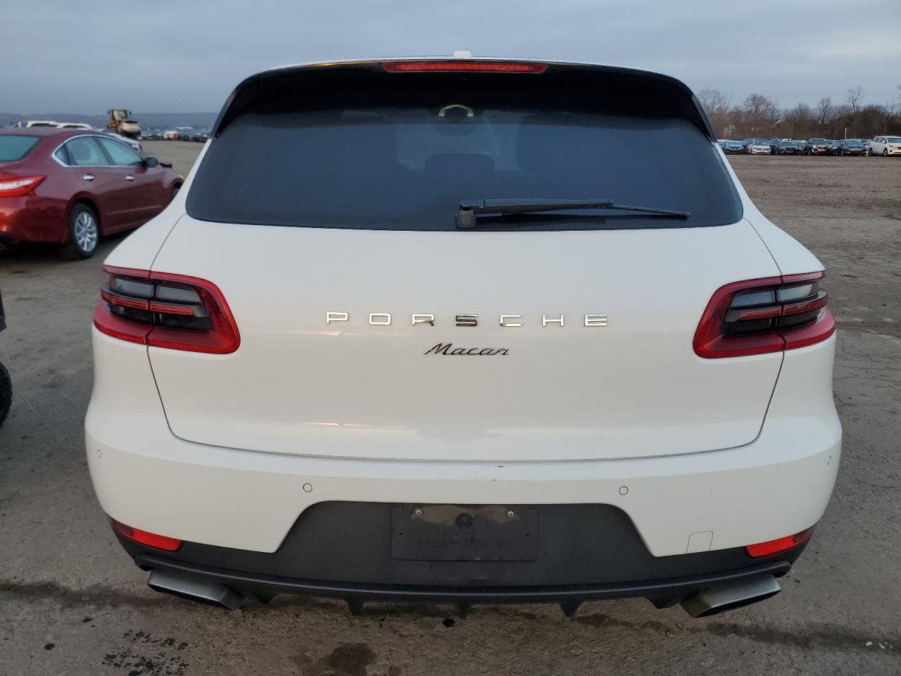 2018 Porsche Macan - Image 6