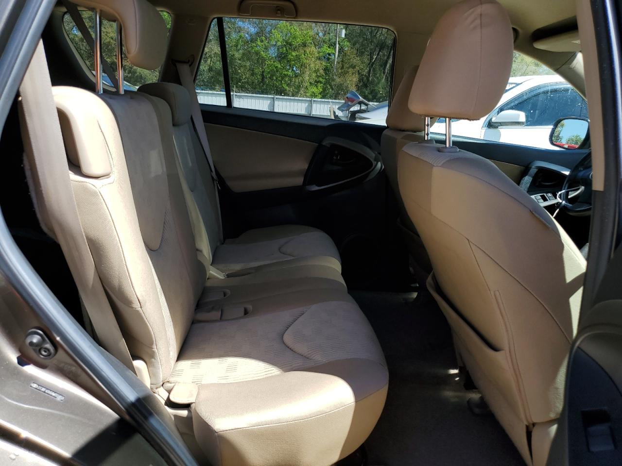 2010 Toyota RAV 4 - Image 10