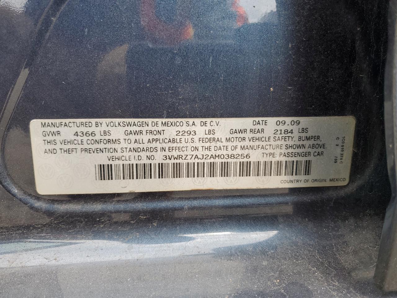 2010 Volkswagen Jetta - Image 12