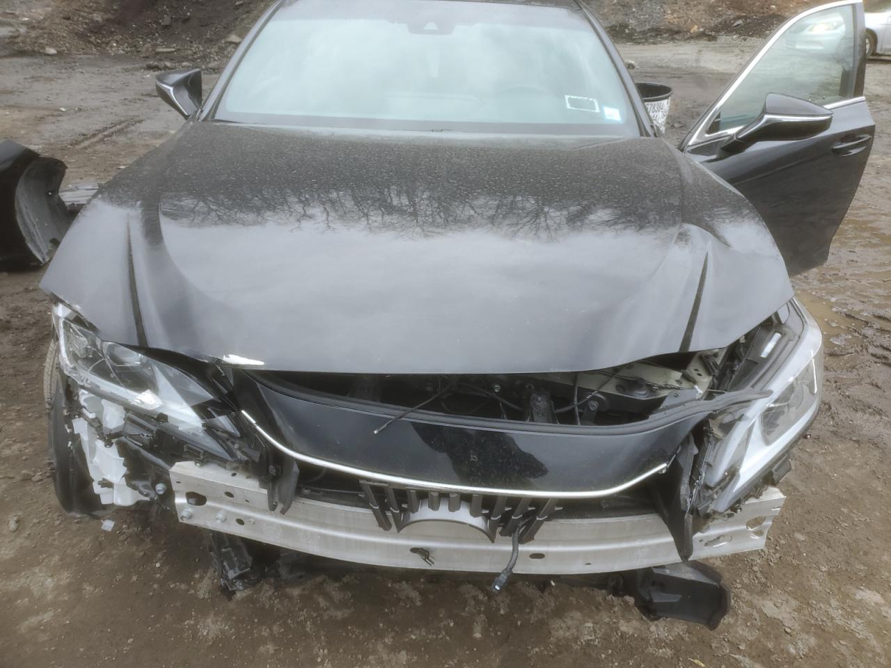2022 Lexus ES - Image 13
