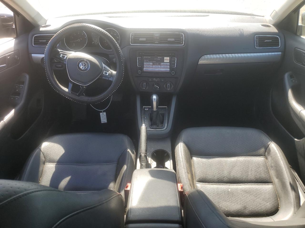 2015 Volkswagen Jetta - Image 8