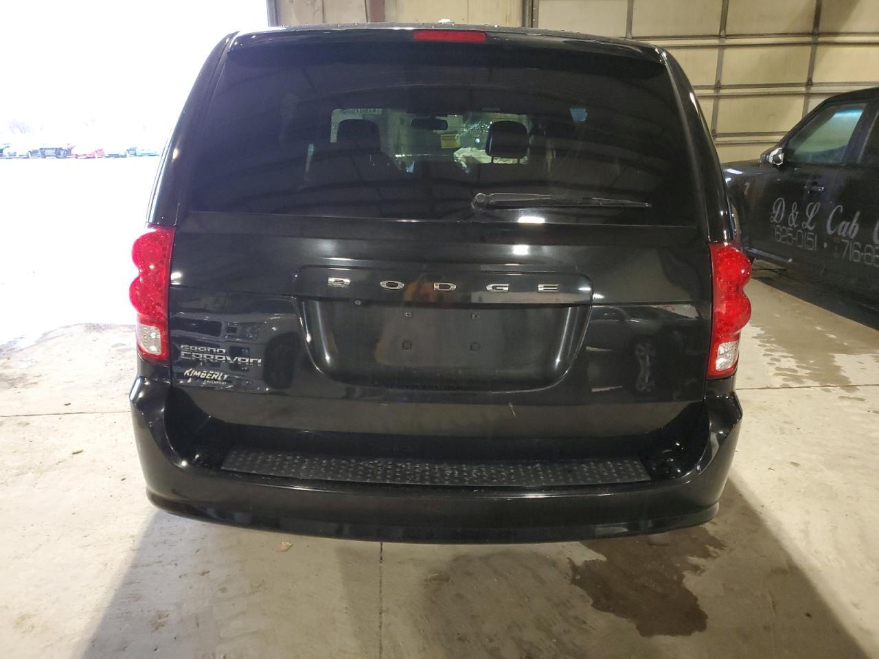 2014 Dodge Caravan - Image 6
