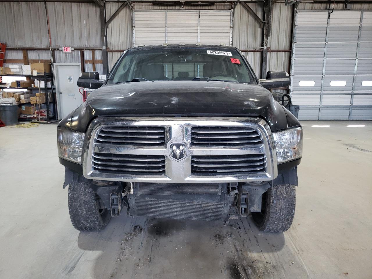 2018 RAM 3500 - Image 5