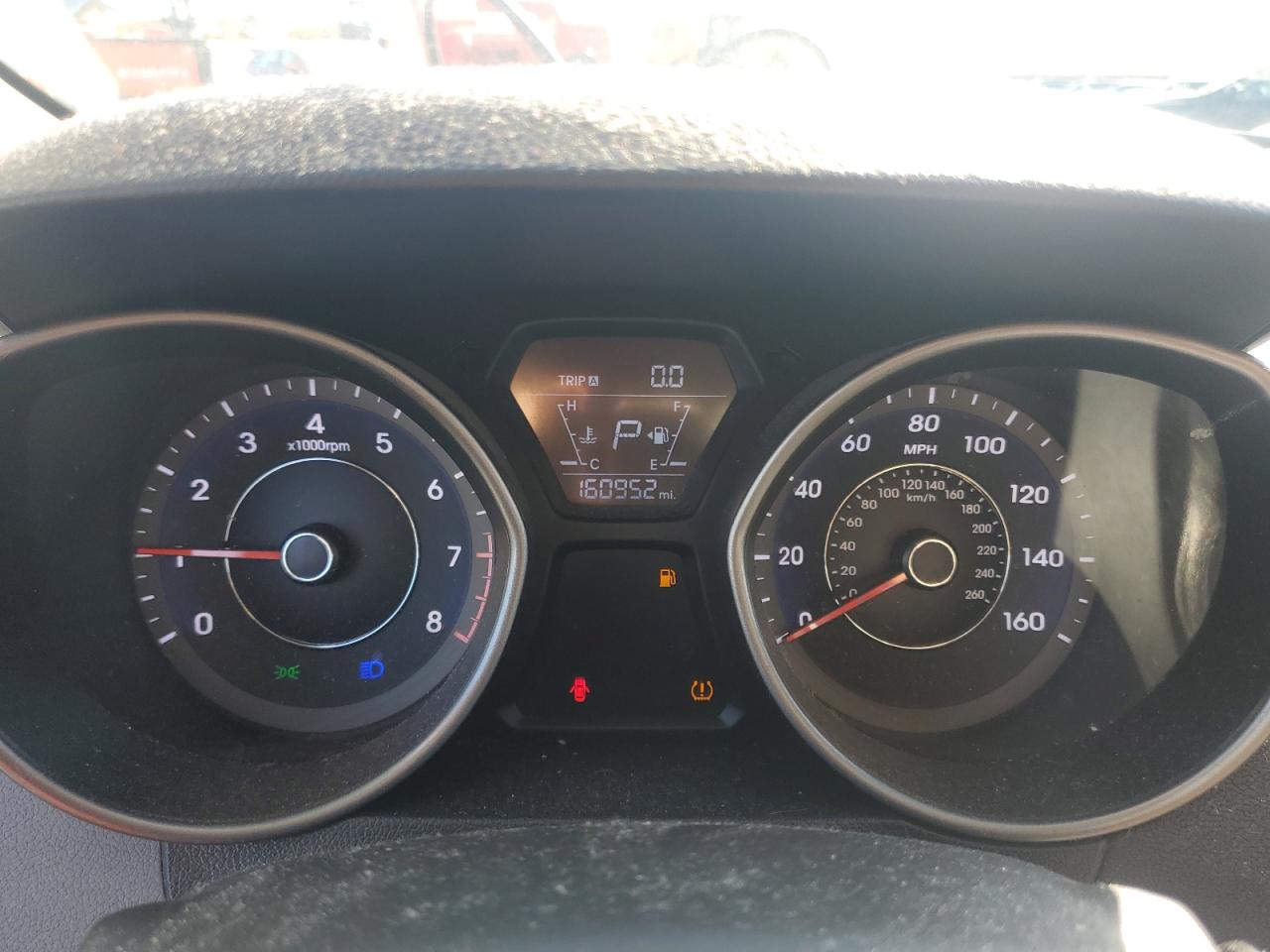 2016 Hyundai Elantra - Image 9