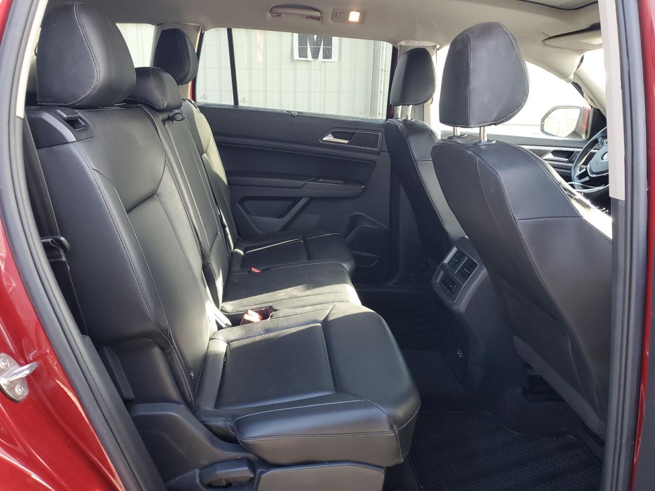2018 Volkswagen Atlas - Image 11