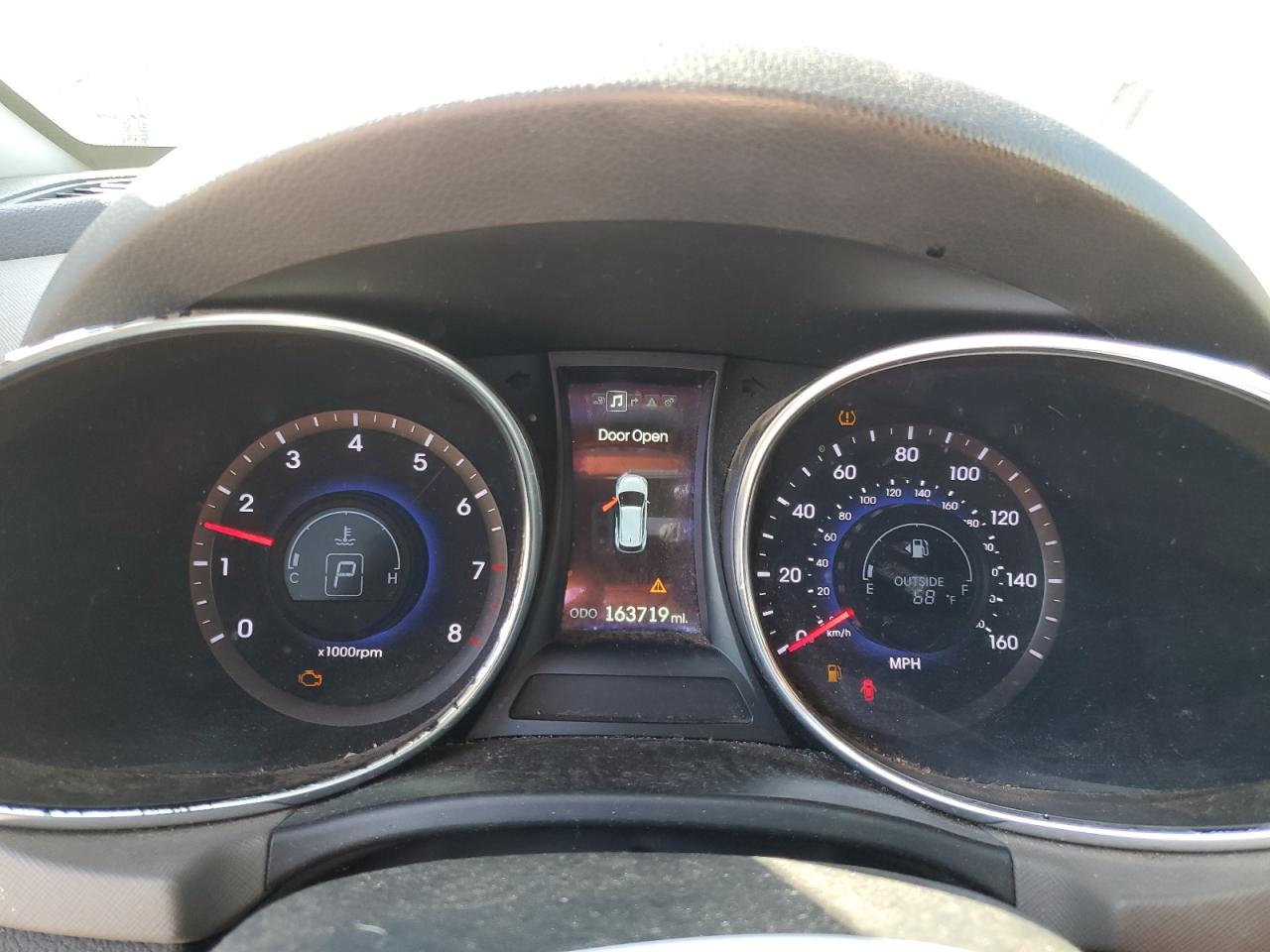 2014 Hyundai Santa Fe - Image 9