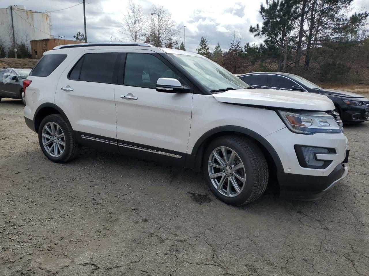 2017 Ford Explorer - Image 4