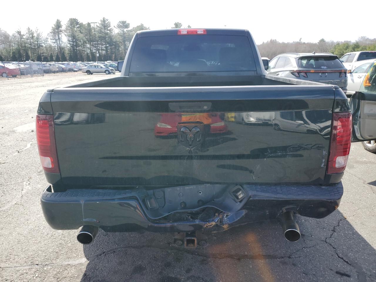 2015 RAM 1500 - Image 6