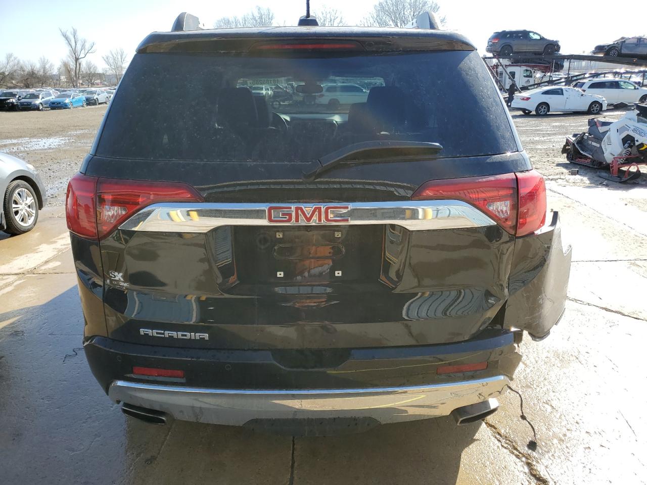 2019 GMC Acadia - Image 6