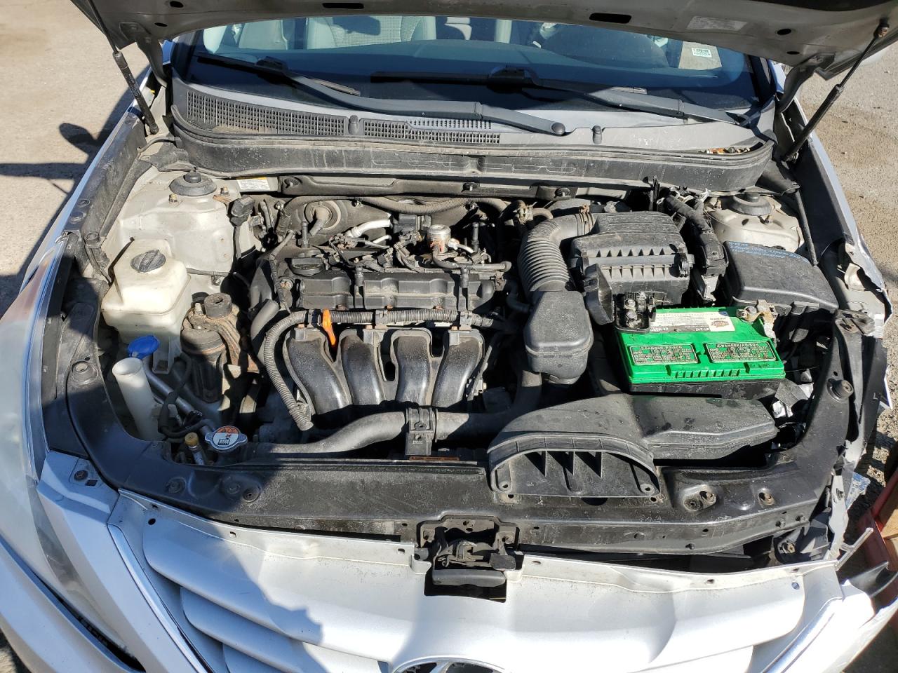 2011 Hyundai Sonata - Image 12