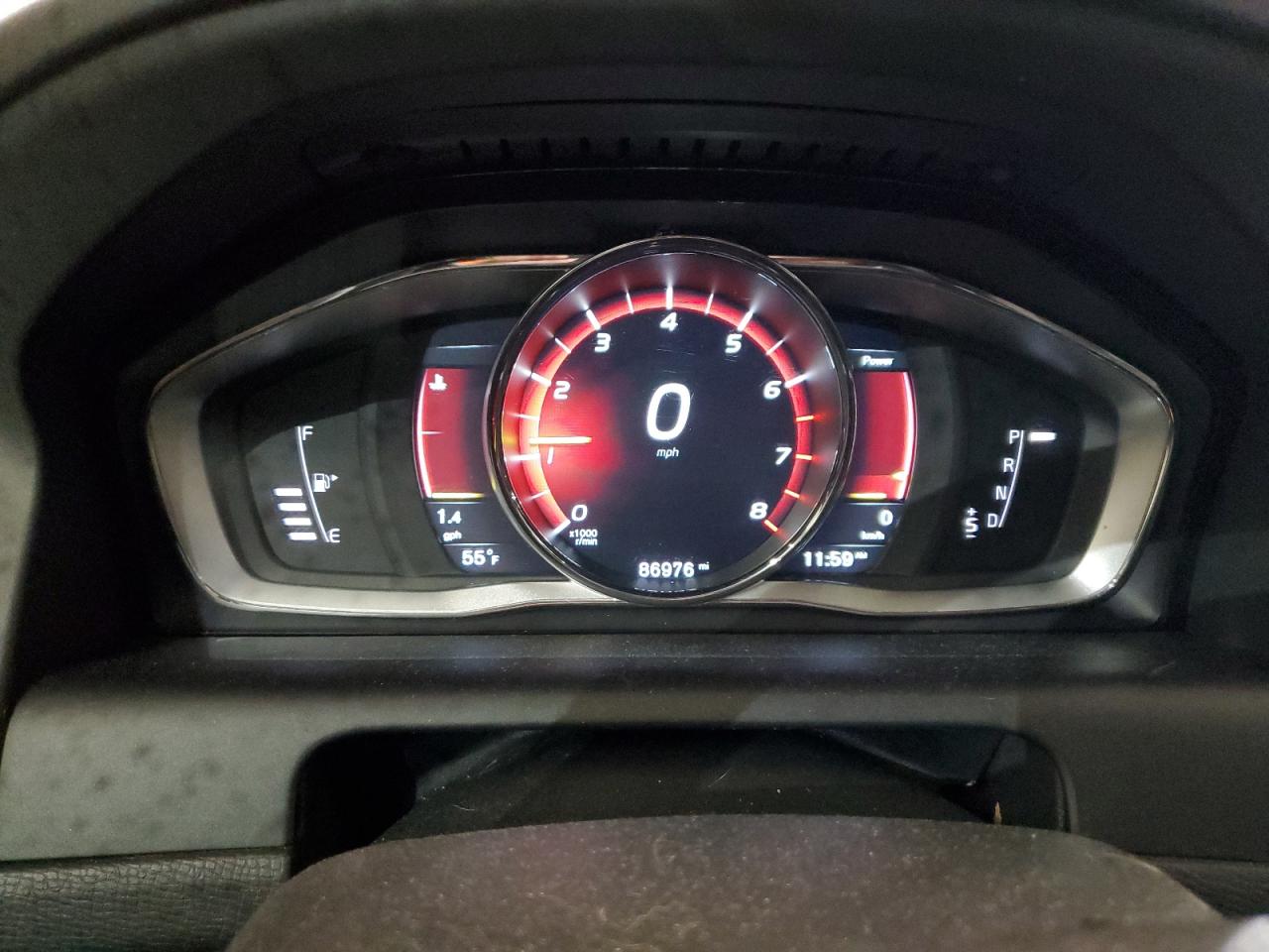 2017 Volvo XC60 - Image 9