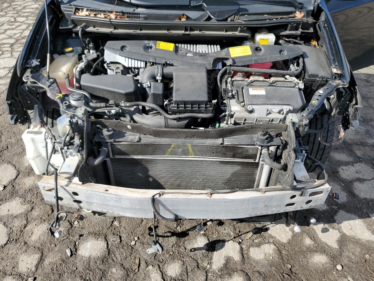 2013 Toyota Prius - Image 11