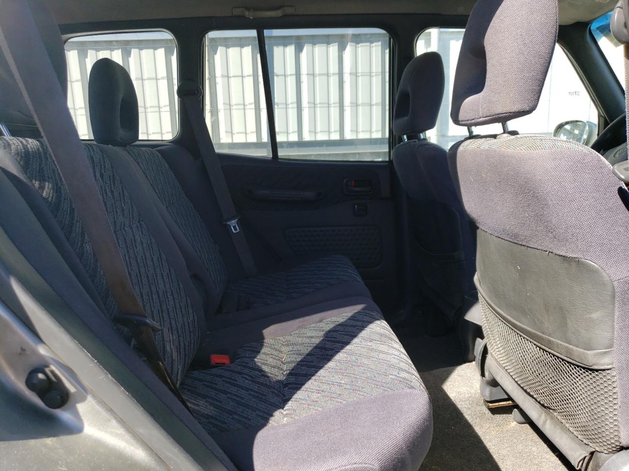 2000 Toyota RAV 4 - Image 11
