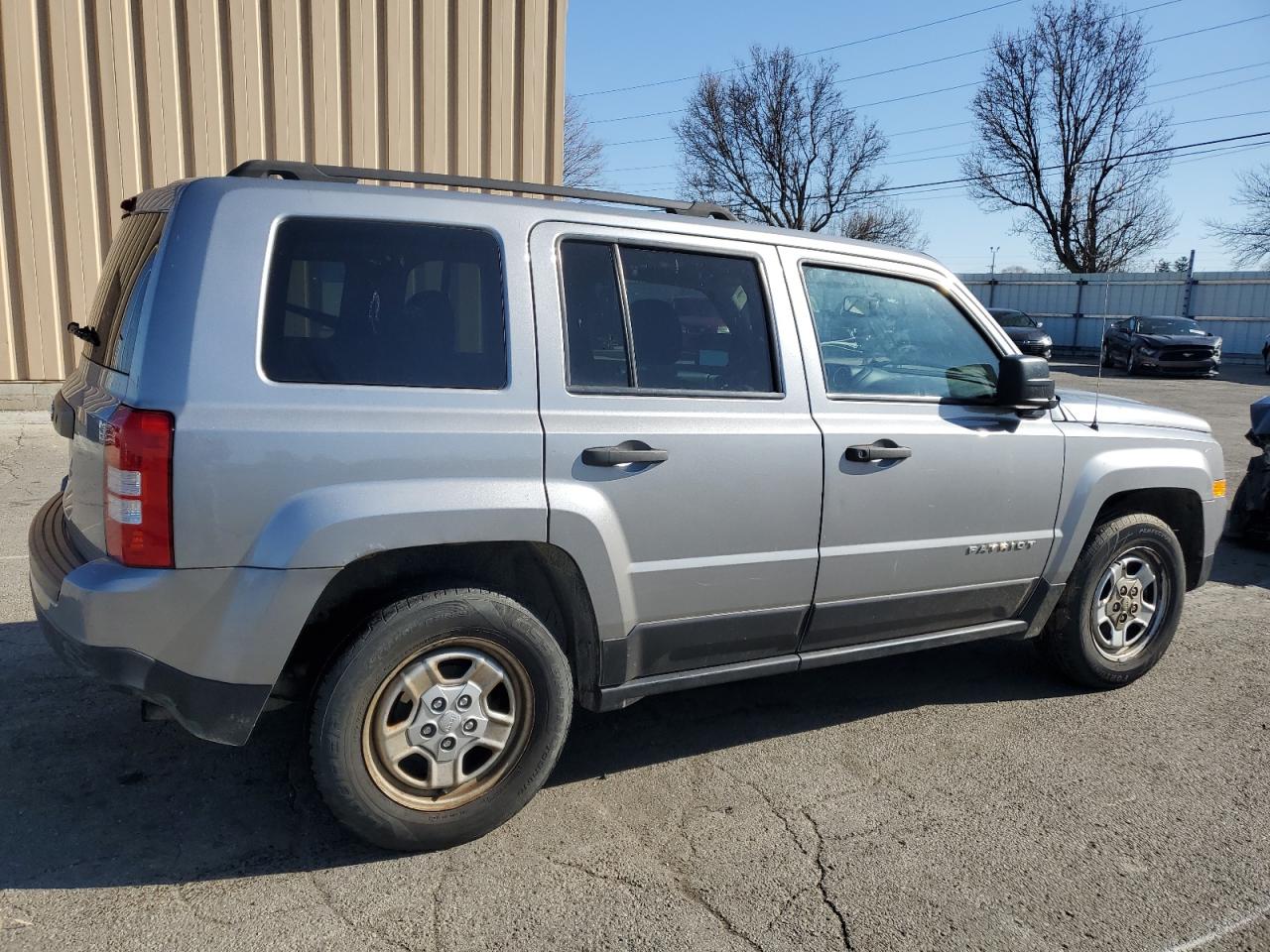 2016 Jeep Liberty (Patriot) - Image 3