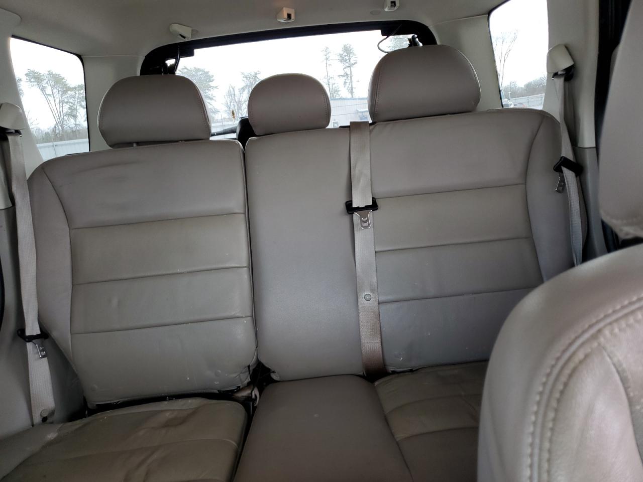2008 Ford Escape - Image 10