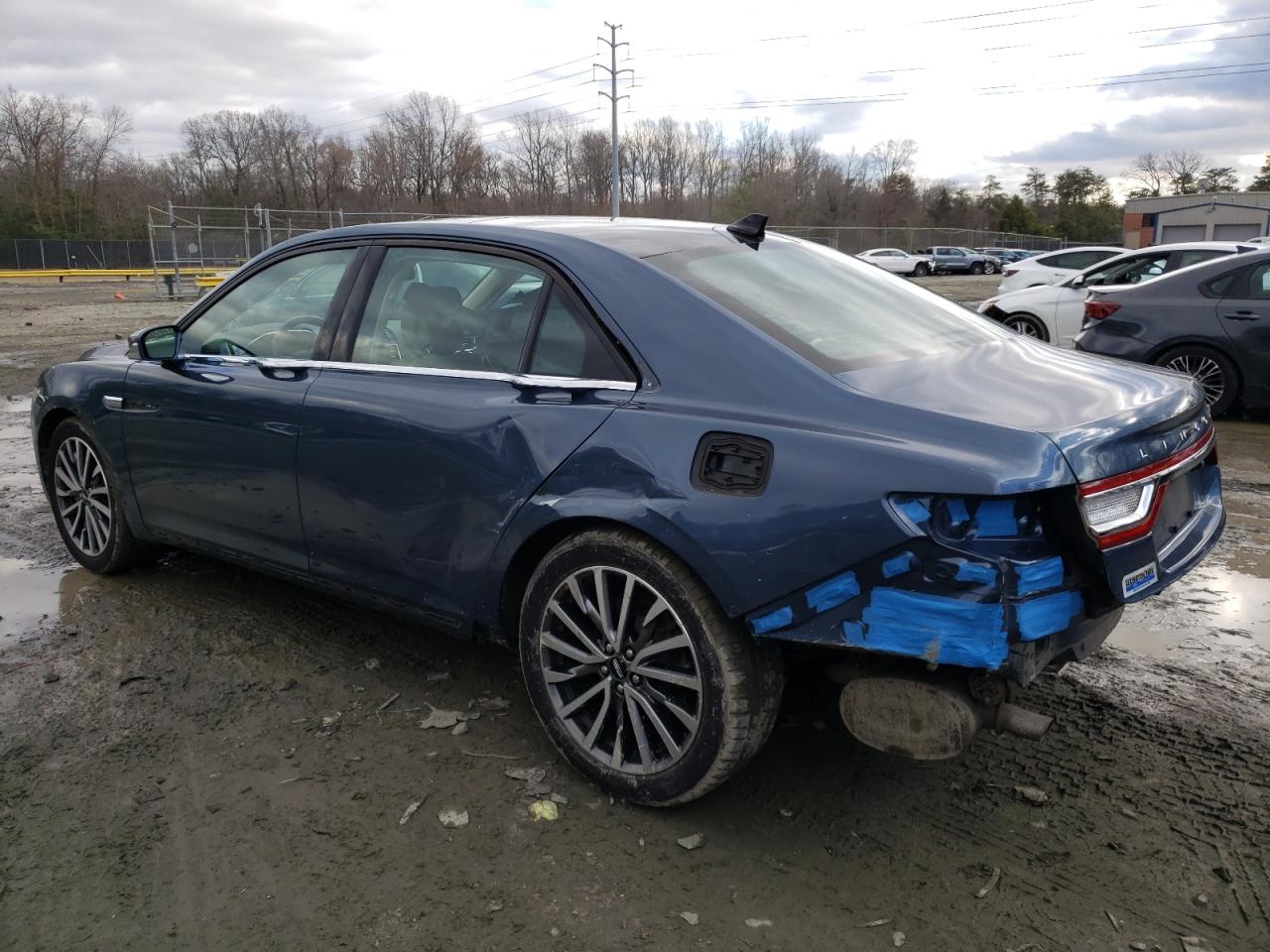 2018 Lincoln Continental - Image 2