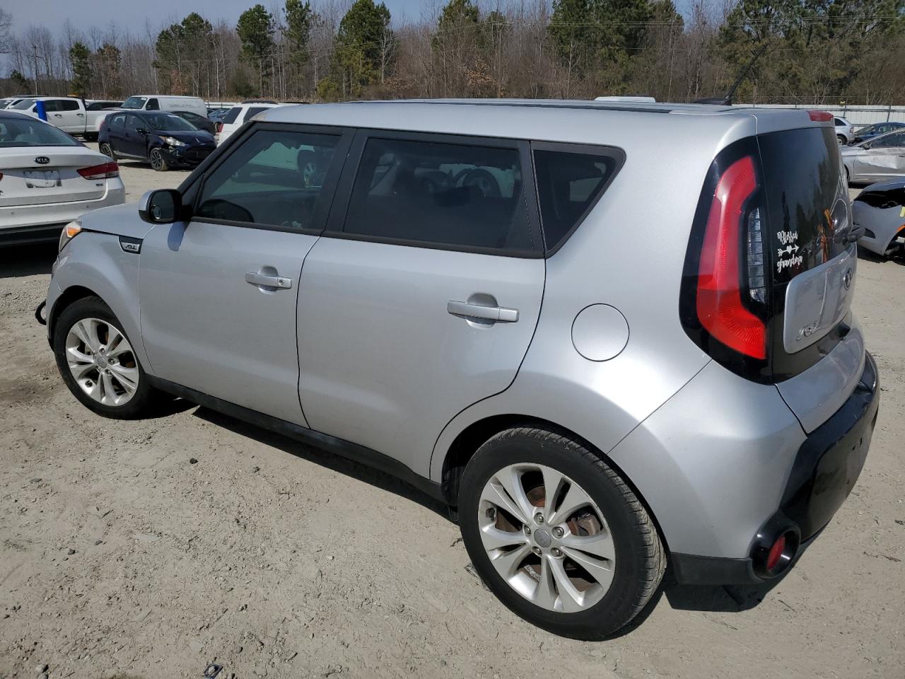 2016 Kia Soul - Image 2