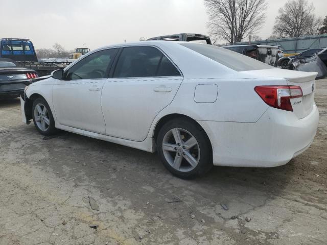 Sedans TOYOTA CAMRY 2012 Biały