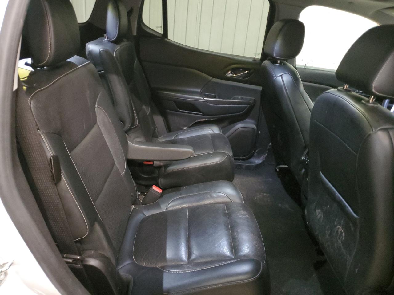 2018 GMC Acadia - Image 11