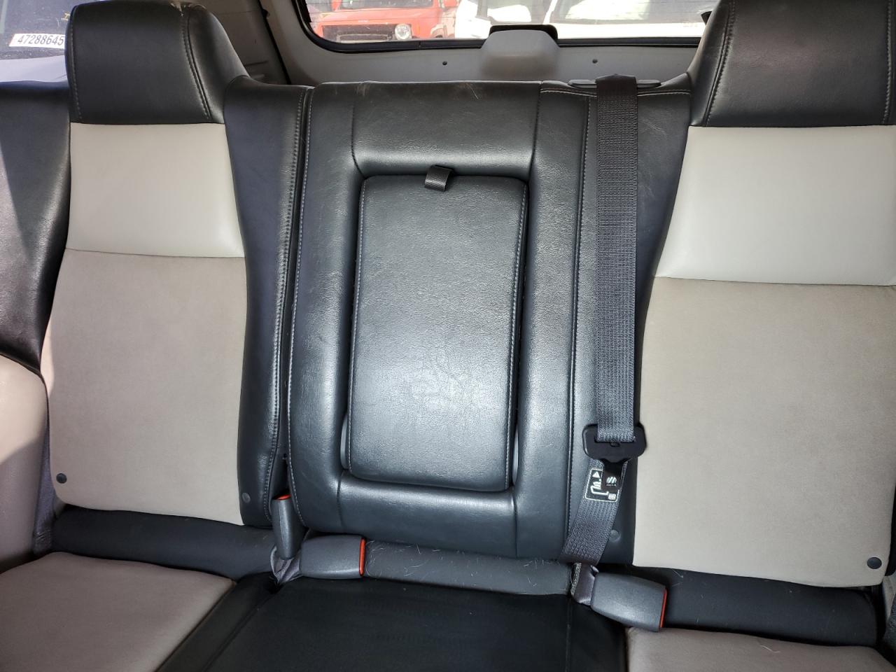 2009 Jeep Grand Cherokee - Image 10