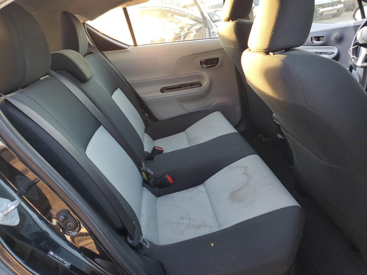 2014 Toyota Prius - Image 10
