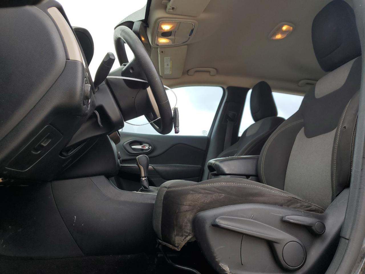 2014 Jeep Grand Cherokee - Image 7