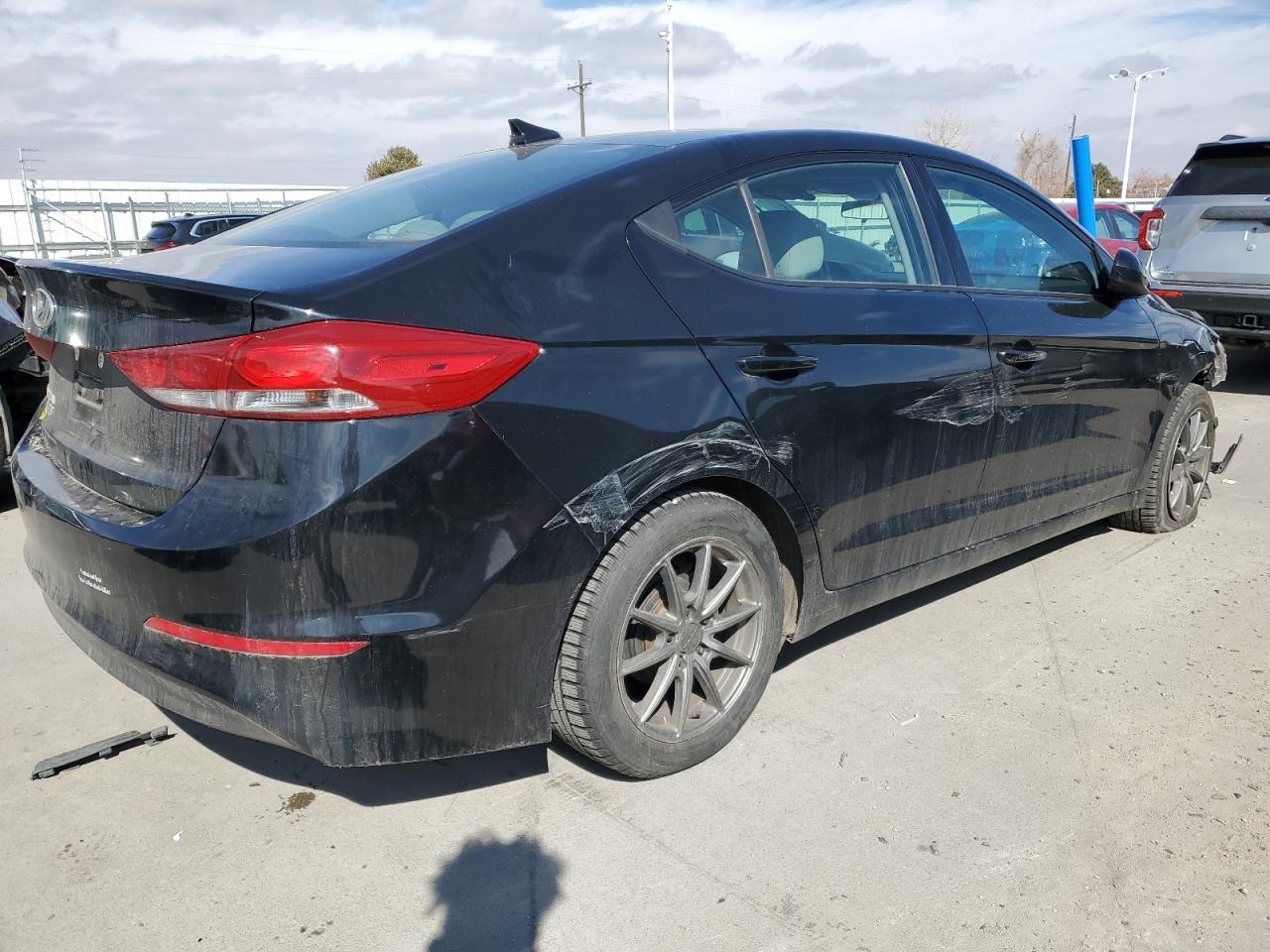 2017 Hyundai Elantra - Image 3