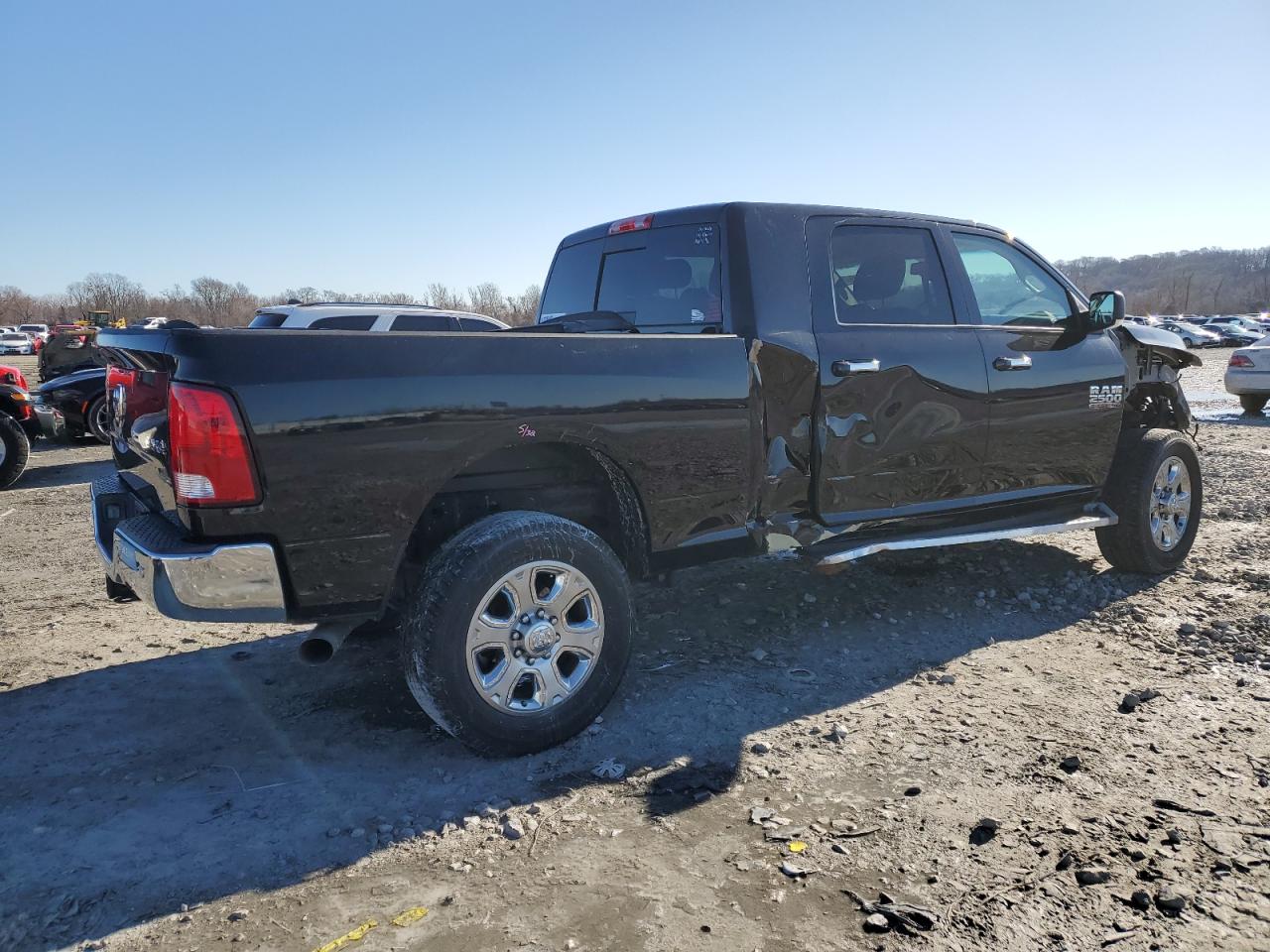 2017 RAM 2500 - Image 3