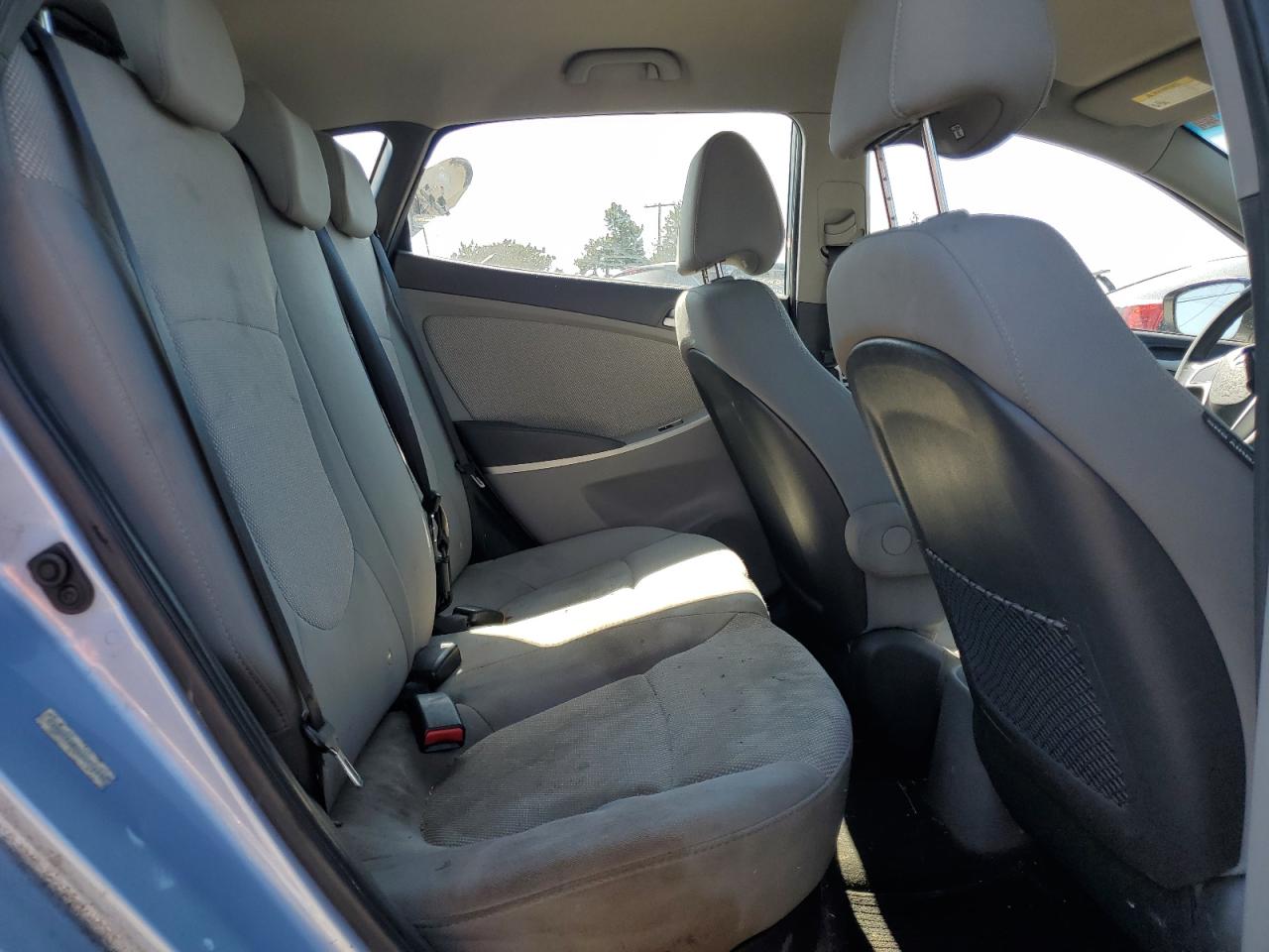 2013 Hyundai Accent - Image 10