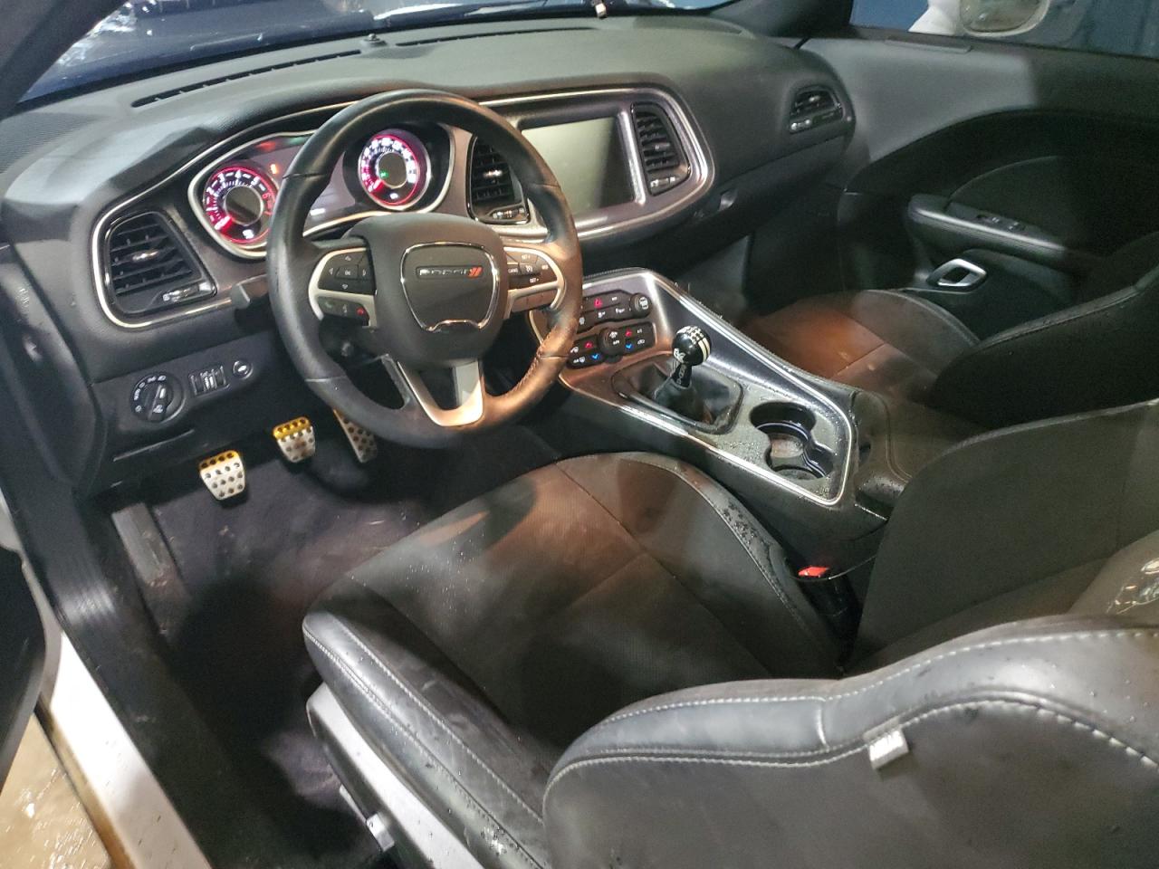 2016 Dodge Challenger - Image 8