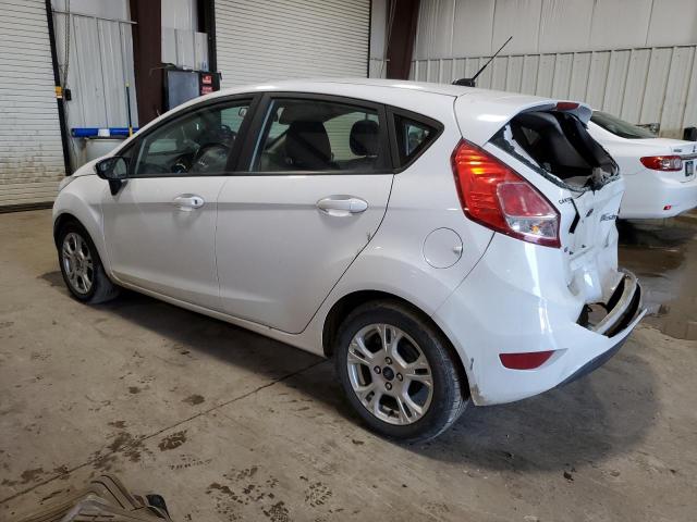 FORD FIESTA 2015 Белый