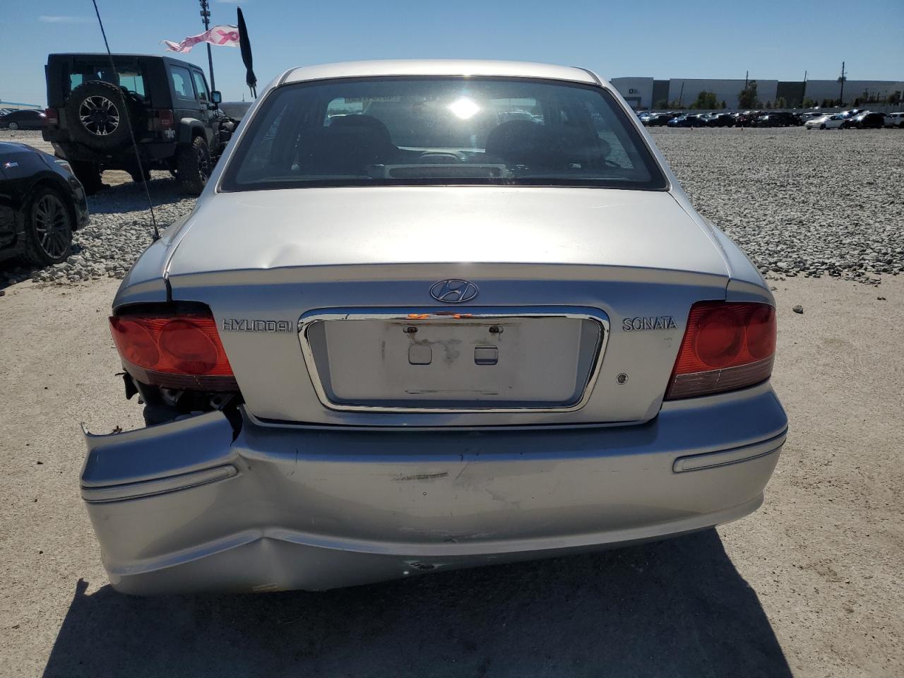2004 Hyundai Sonata - Image 6