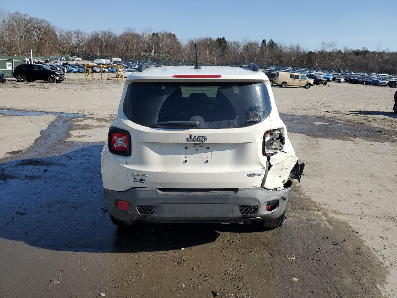 2017 Jeep Renegade - Image 6