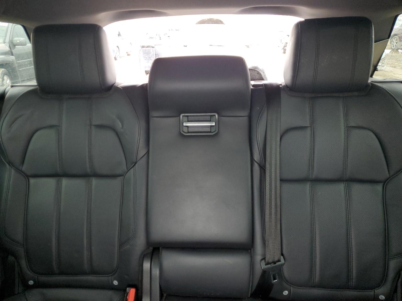 2016 Land Rover Range Rover - Image 10