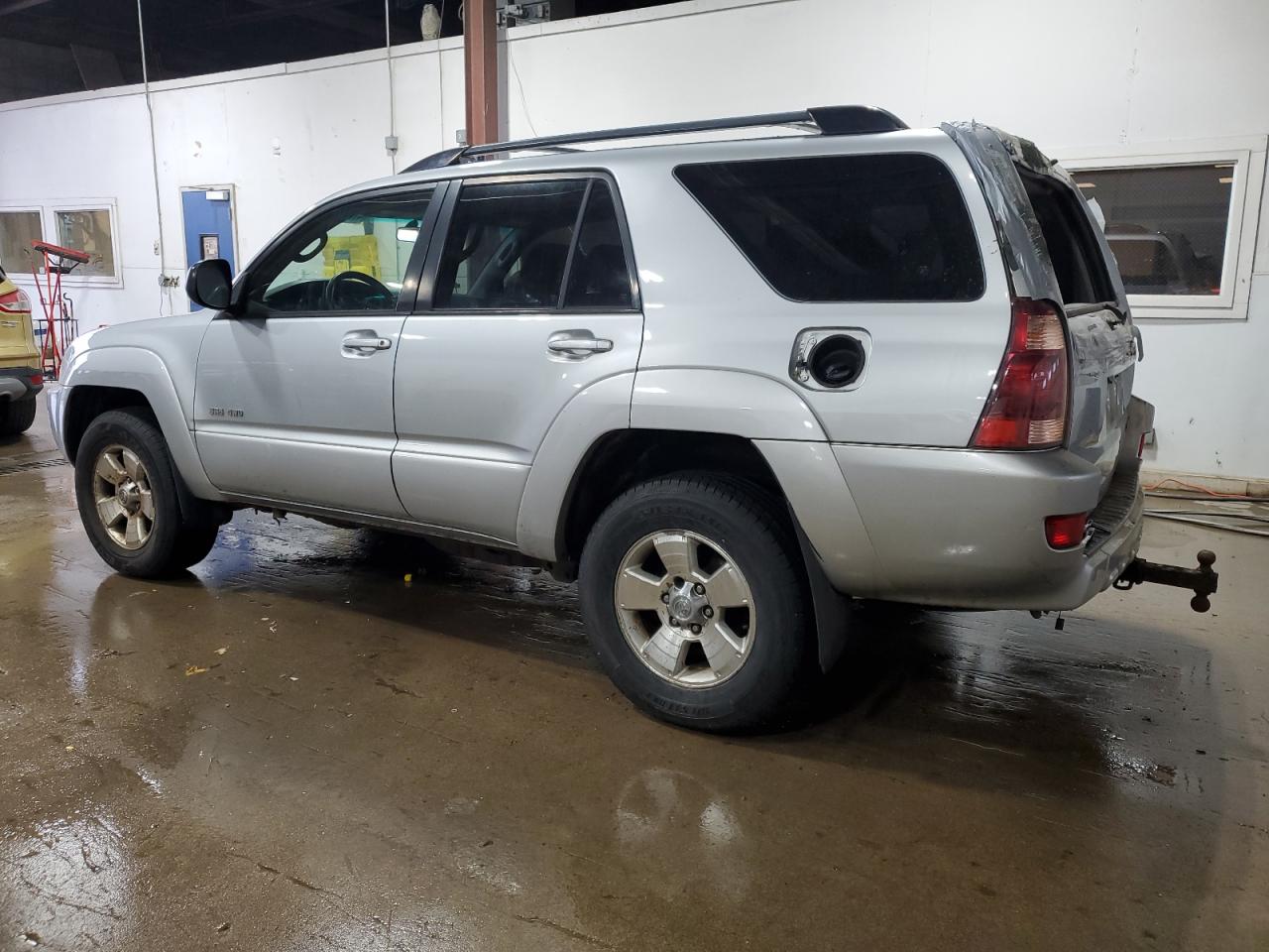2004 Toyota 4Runner - Image 2