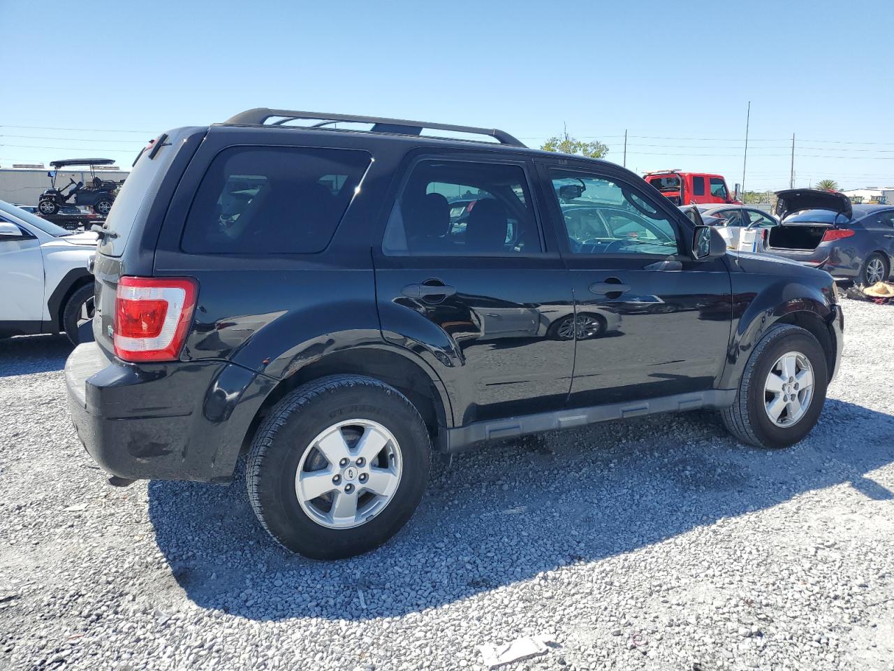 2010 Ford Escape - Image 3