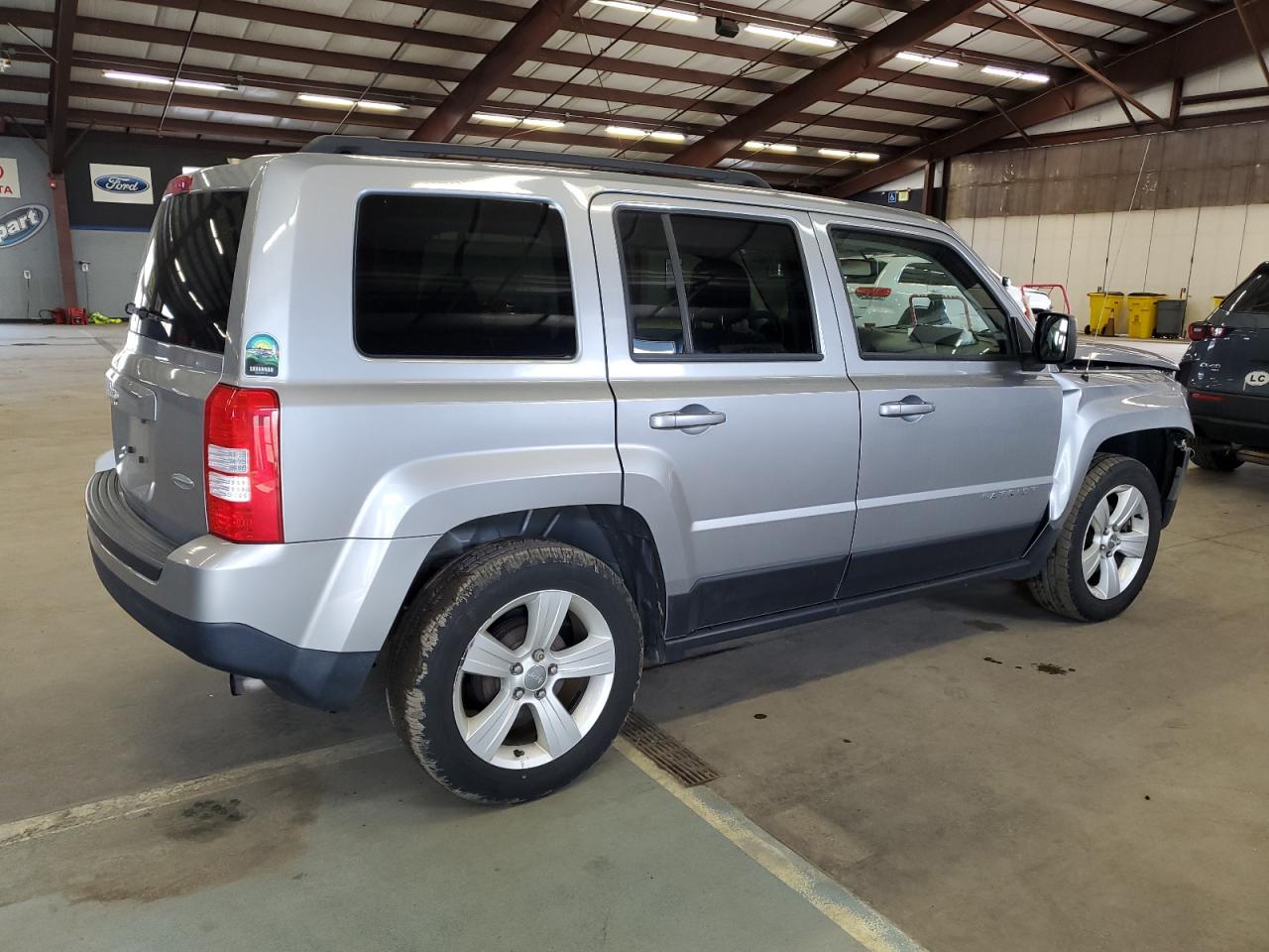 2015 Jeep Liberty (Patriot) - Image 3