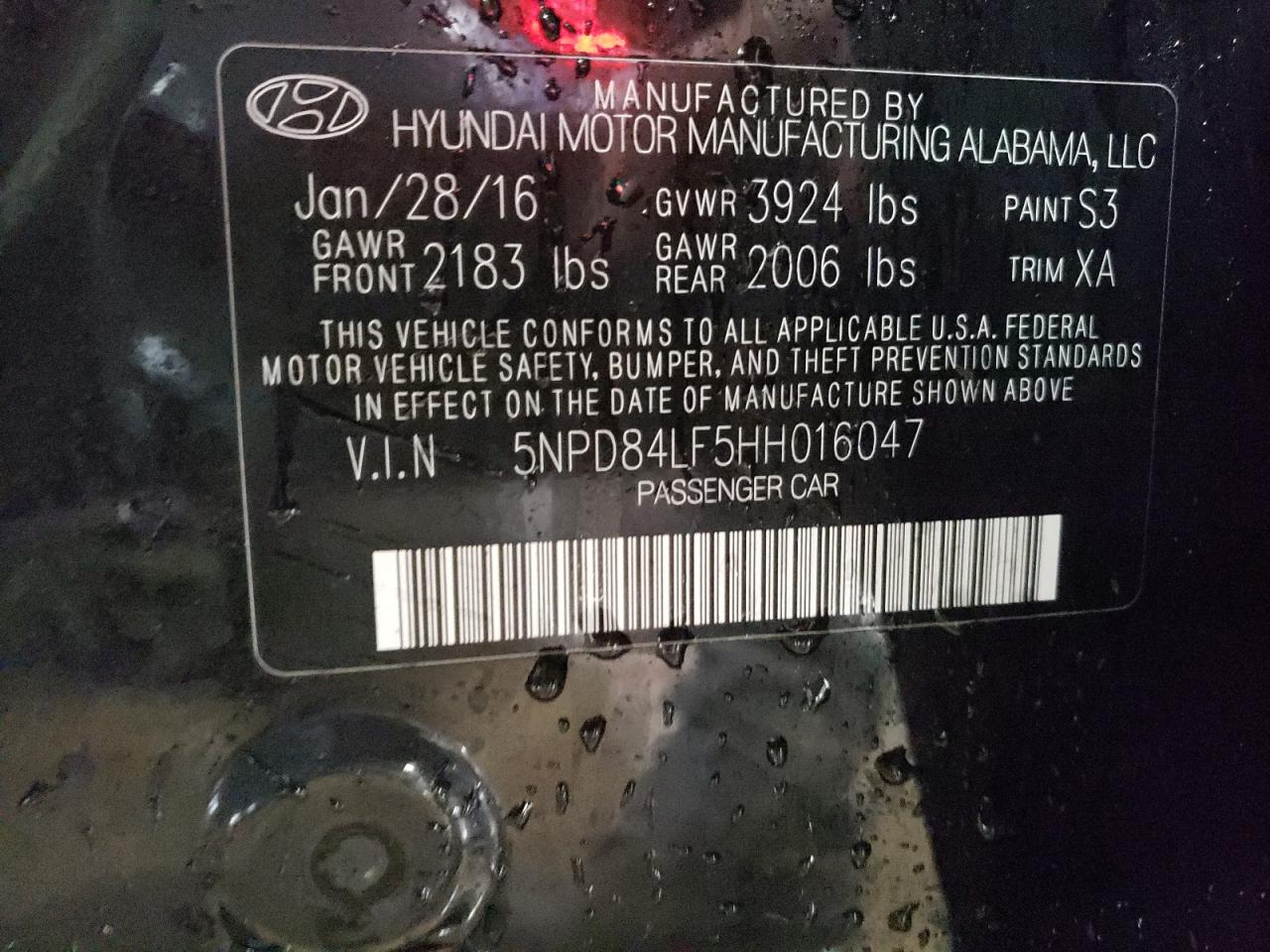 2017 Hyundai Elantra - Image 12