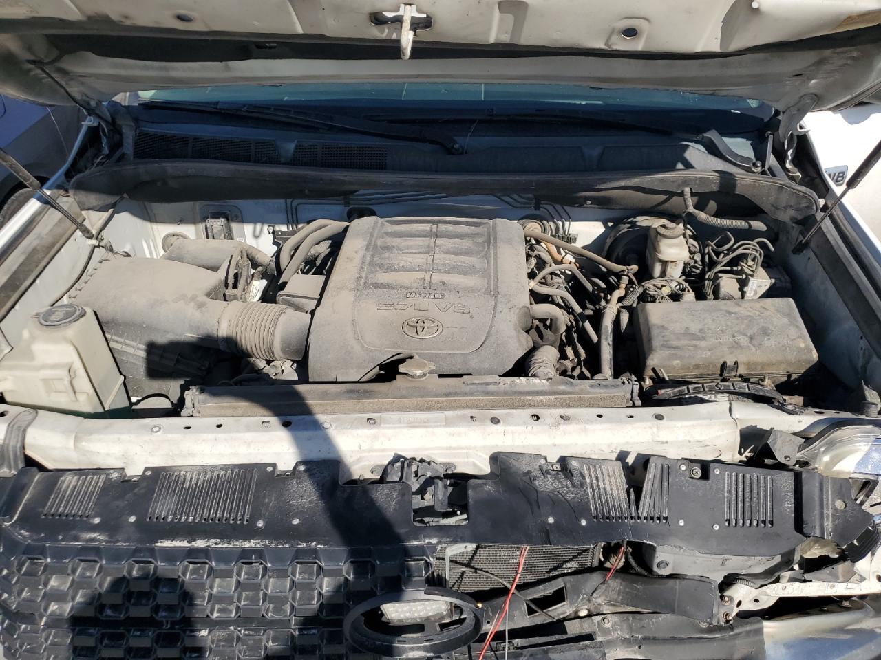 2014 Toyota Tundra - Image 11
