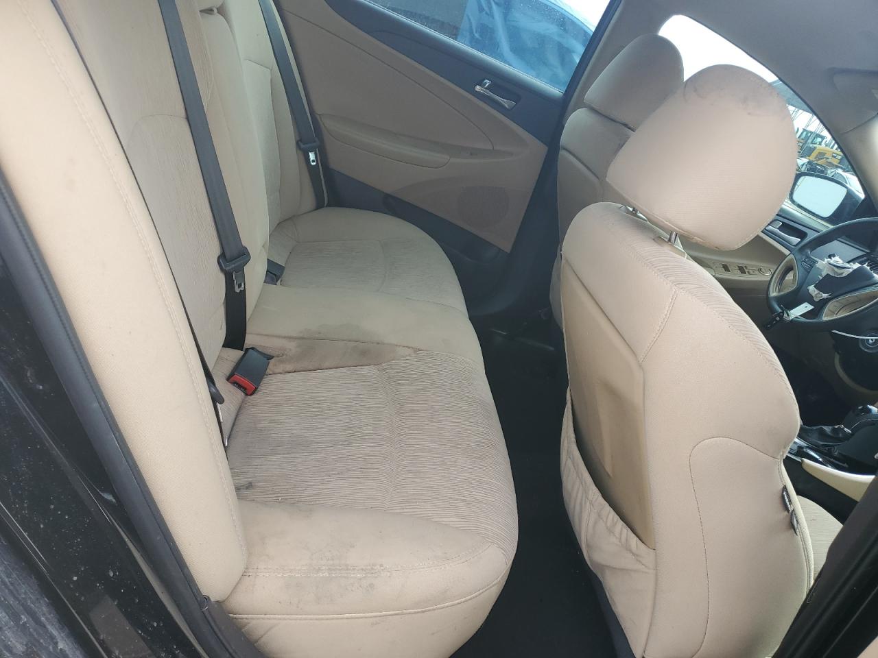 2013 Hyundai Sonata - Image 10
