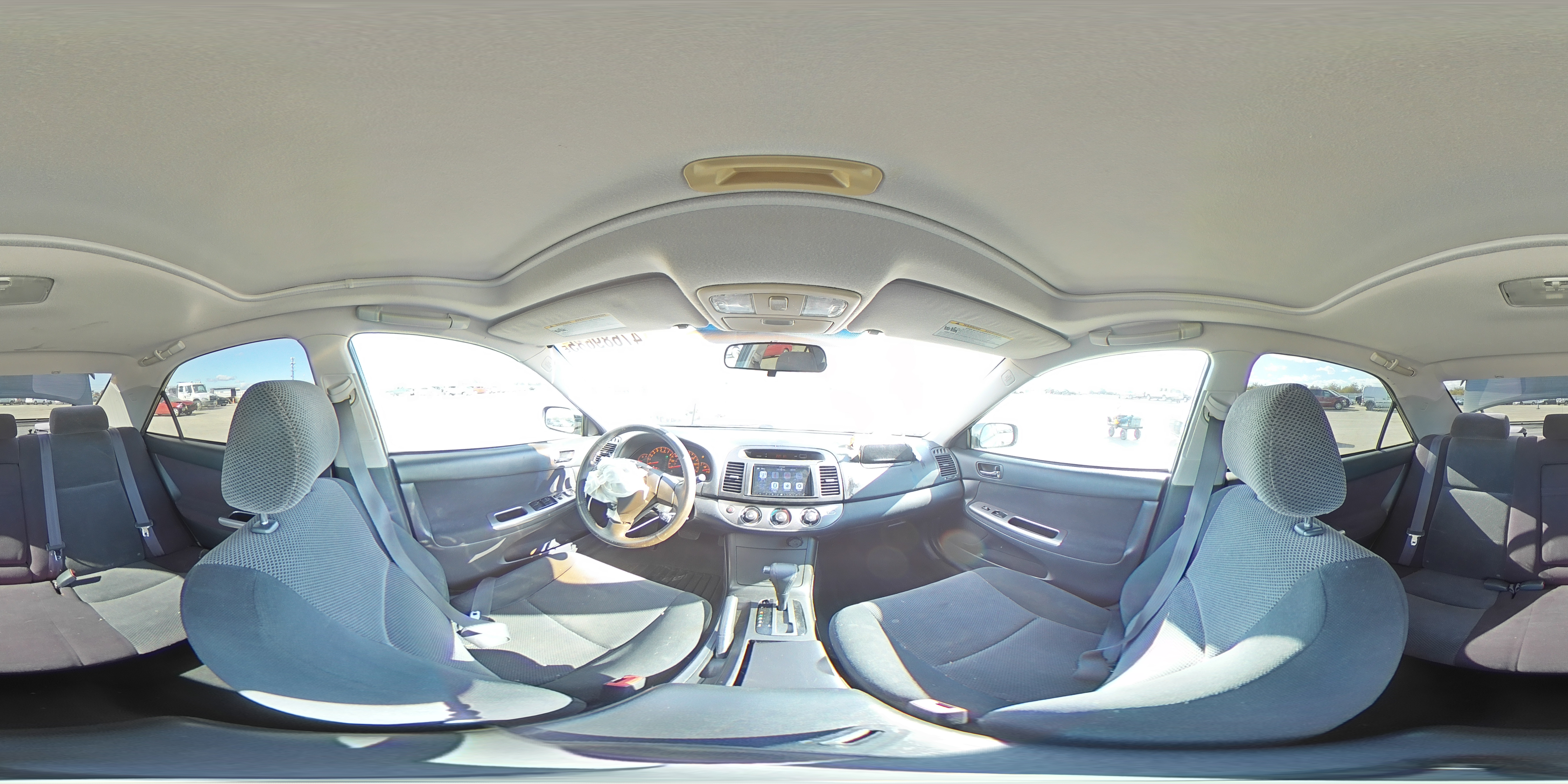 2005 Toyota Camry - Image 13