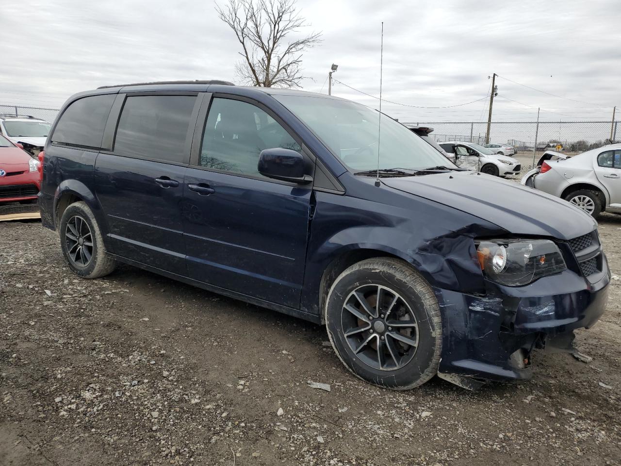 2016 Dodge Caravan - Image 4