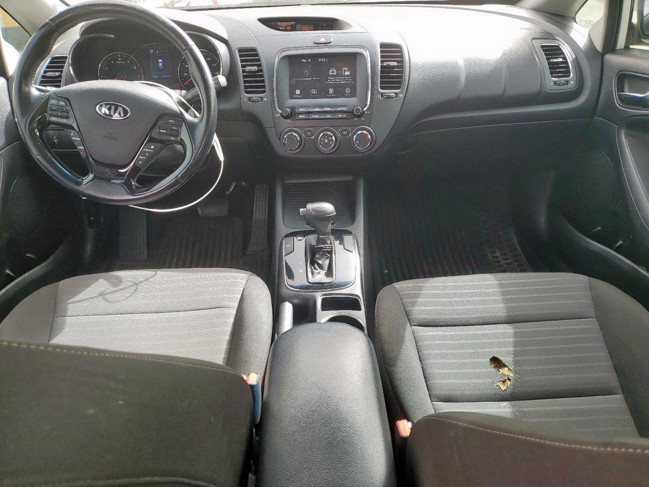2018 Kia Forte - Image 8