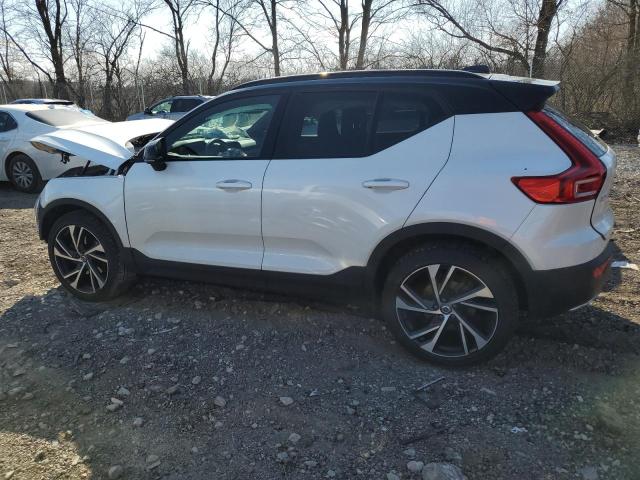  VOLVO XC40 2020 Белы
