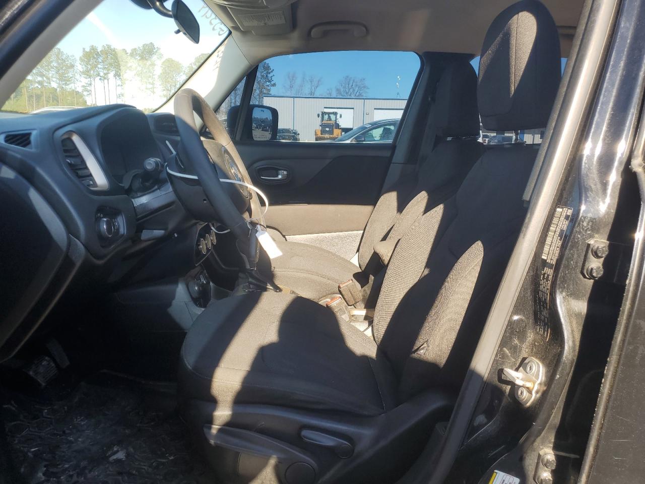 2017 Jeep Renegade - Image 7