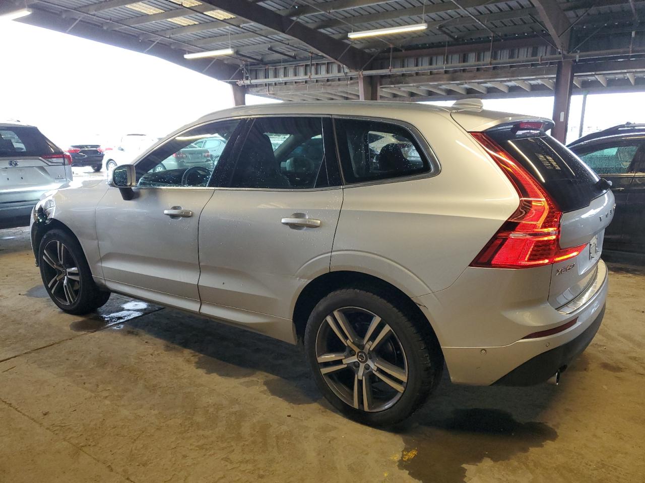 2019 Volvo XC60 - Image 2